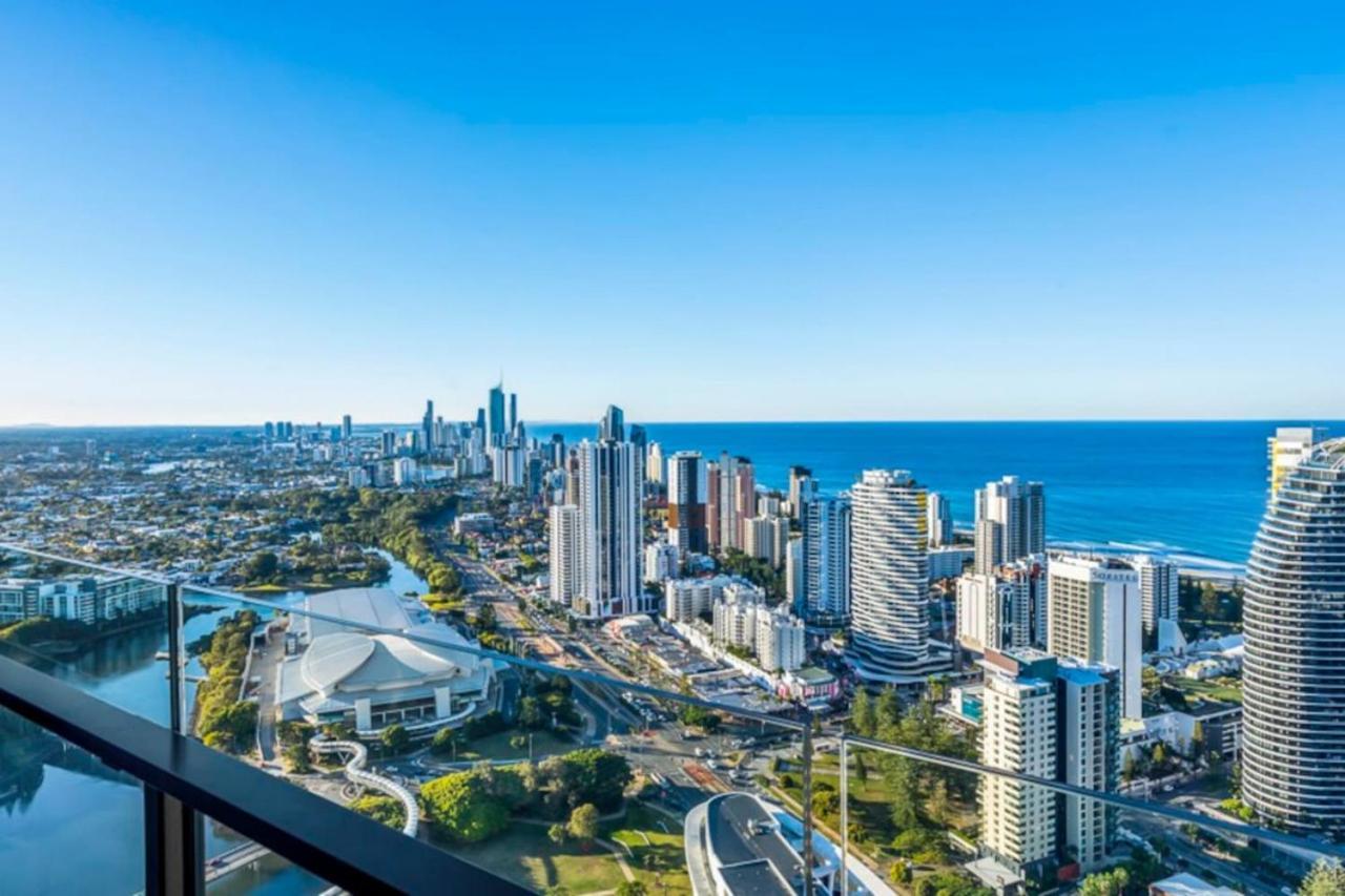 Star In The Sky Broadbeach - Stunning Ocean Views