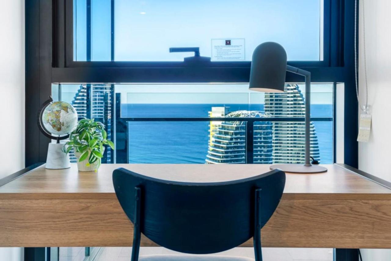 Star In The Sky Broadbeach - Stunning Ocean Views