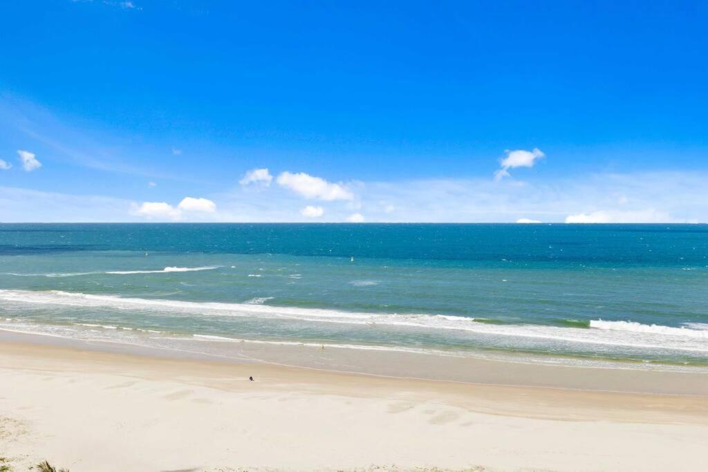 Ocean View Luxury In Periscope Gold Coast