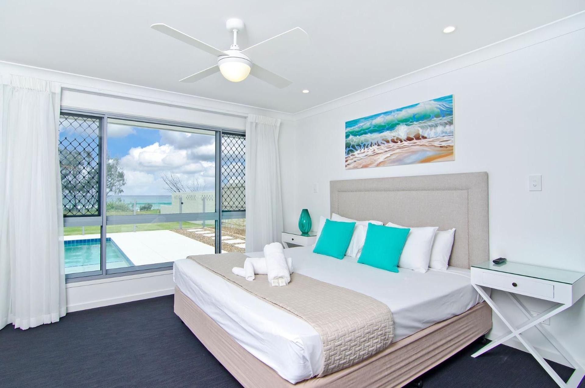 Sentosa On Tugun - Beachfront 5 Bedroom