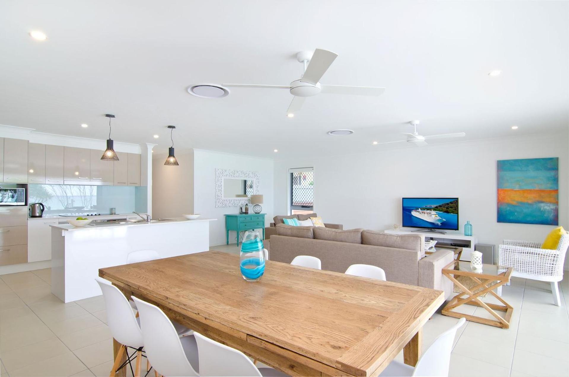 Sentosa On Tugun - Beachfront 5 Bedroom *