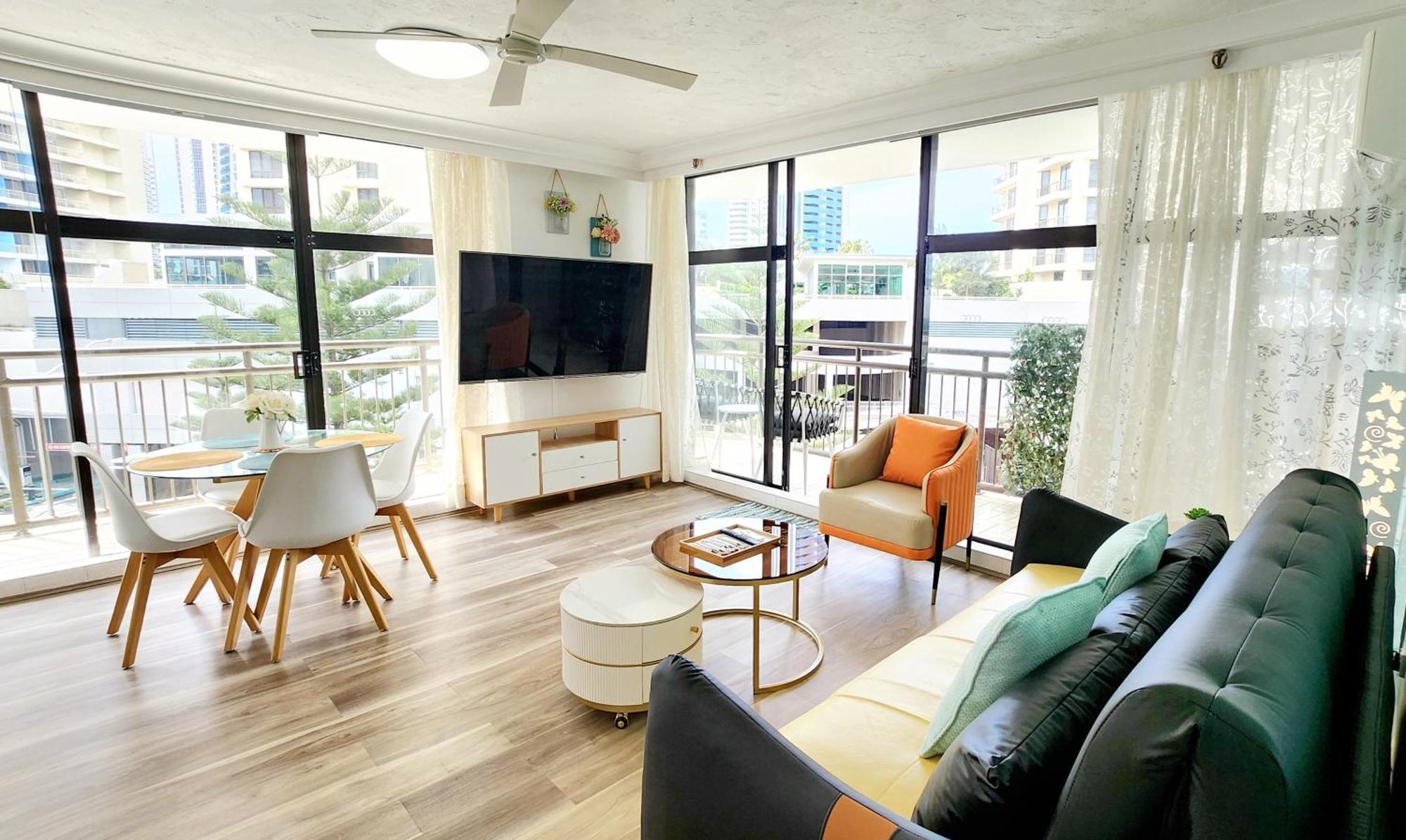 Beachside In The Heart Of Surfers Paradise - Free Parking