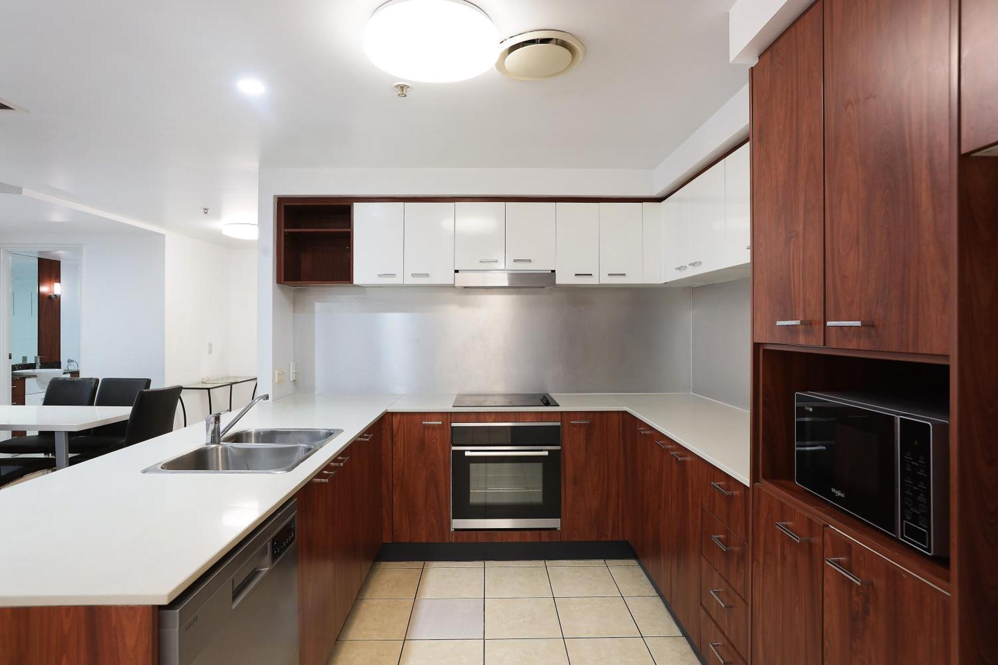 Apartment Chevron Renaissance Surfers Paradise Sleeps 10 4th Floor - Optimise