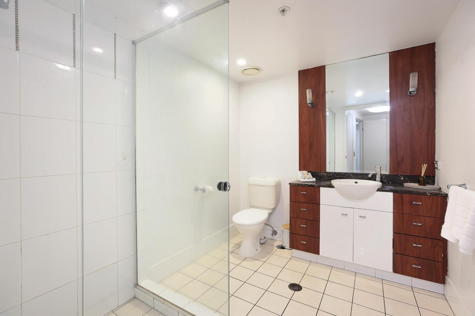 Chevron Renaissance Surfers Paradise Sleeps 10 4th Floor - Optimise Apartment *
