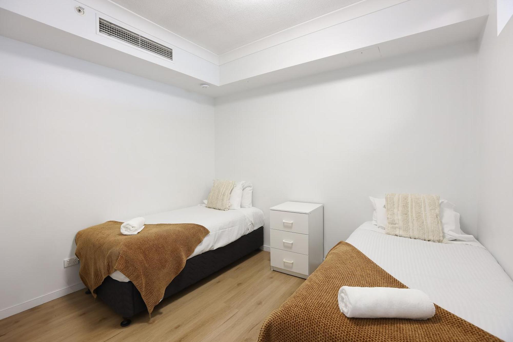 Chevron Renaissance Surfers Paradise Sleeps 10 4th Floor - Optimise * Gold Coast