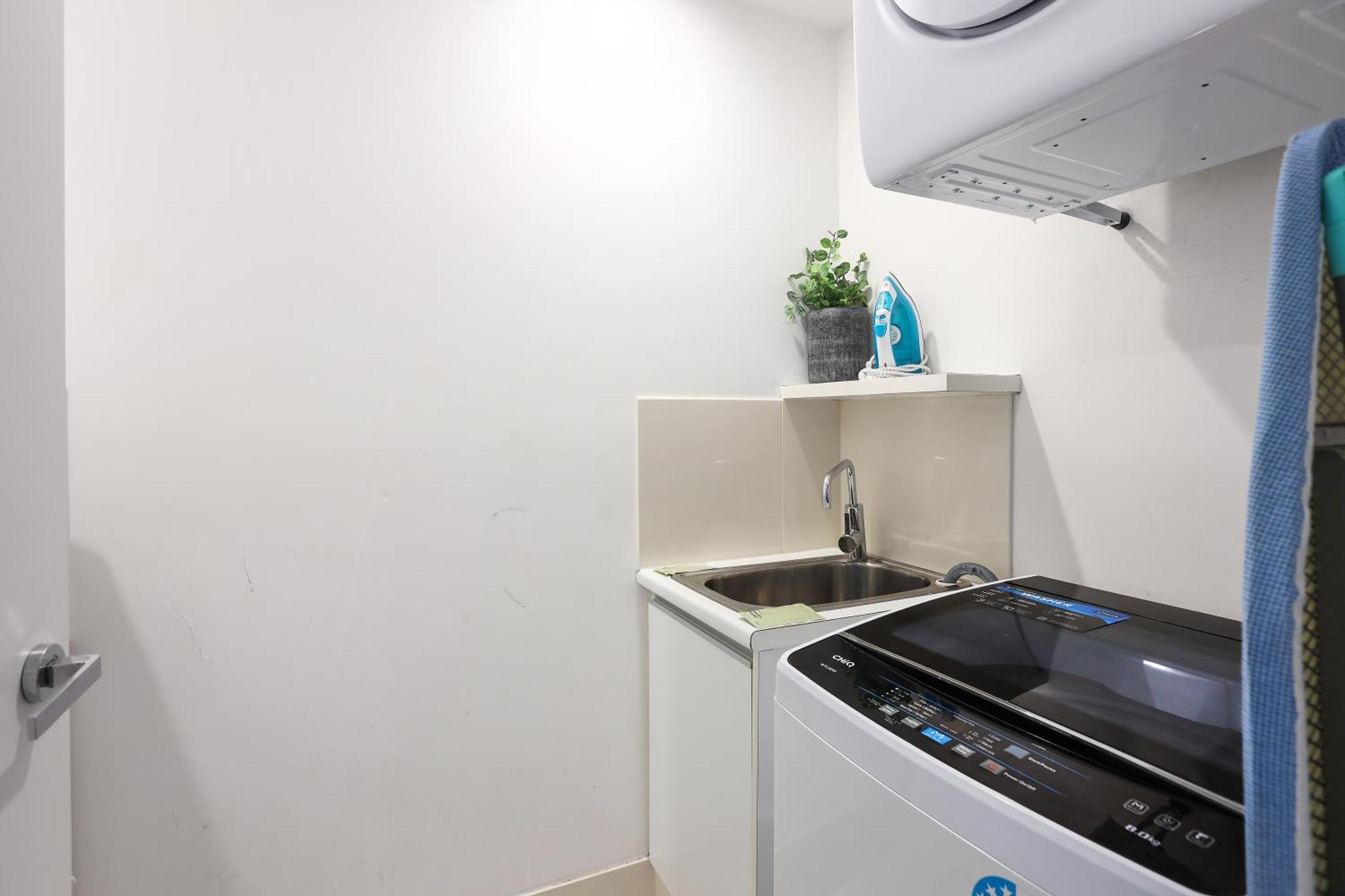 Circle On Cavil Subpenthouse 4brm Lv52! Ocean View Gold Coast