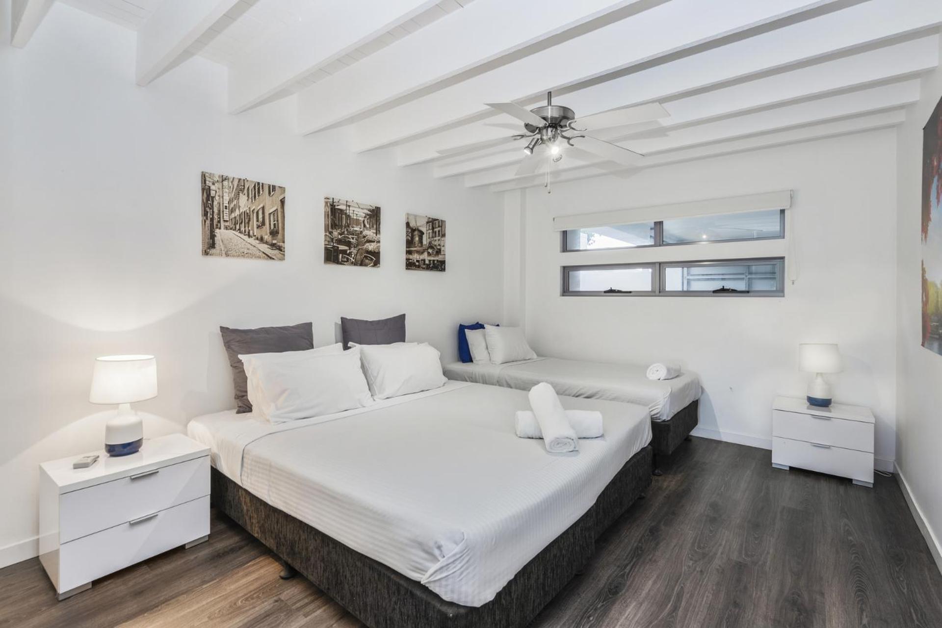 Apartment Essence House 4 Bedroom House Gold Coast