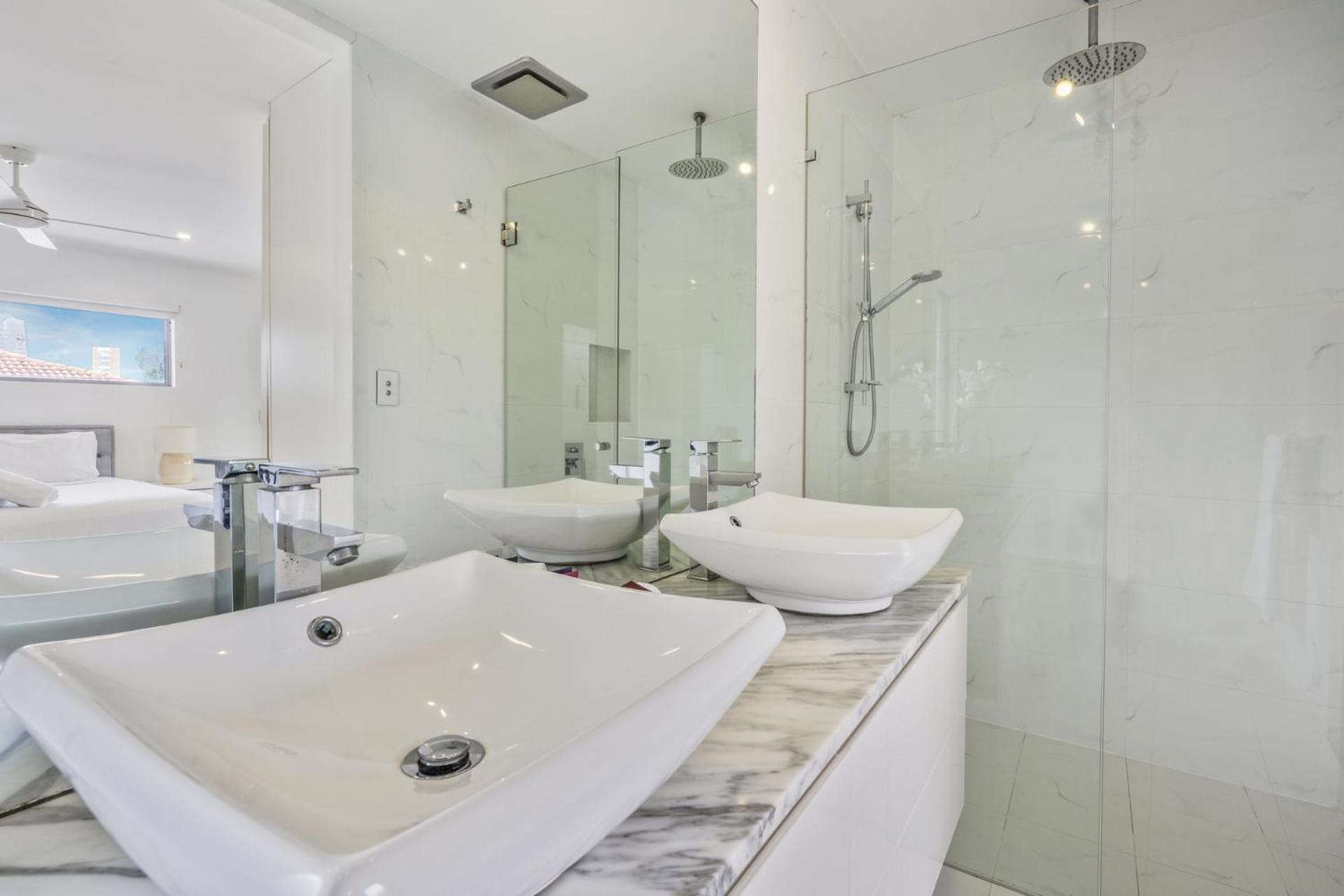 Apartment Essence House 4 Bedroom House Gold Coast