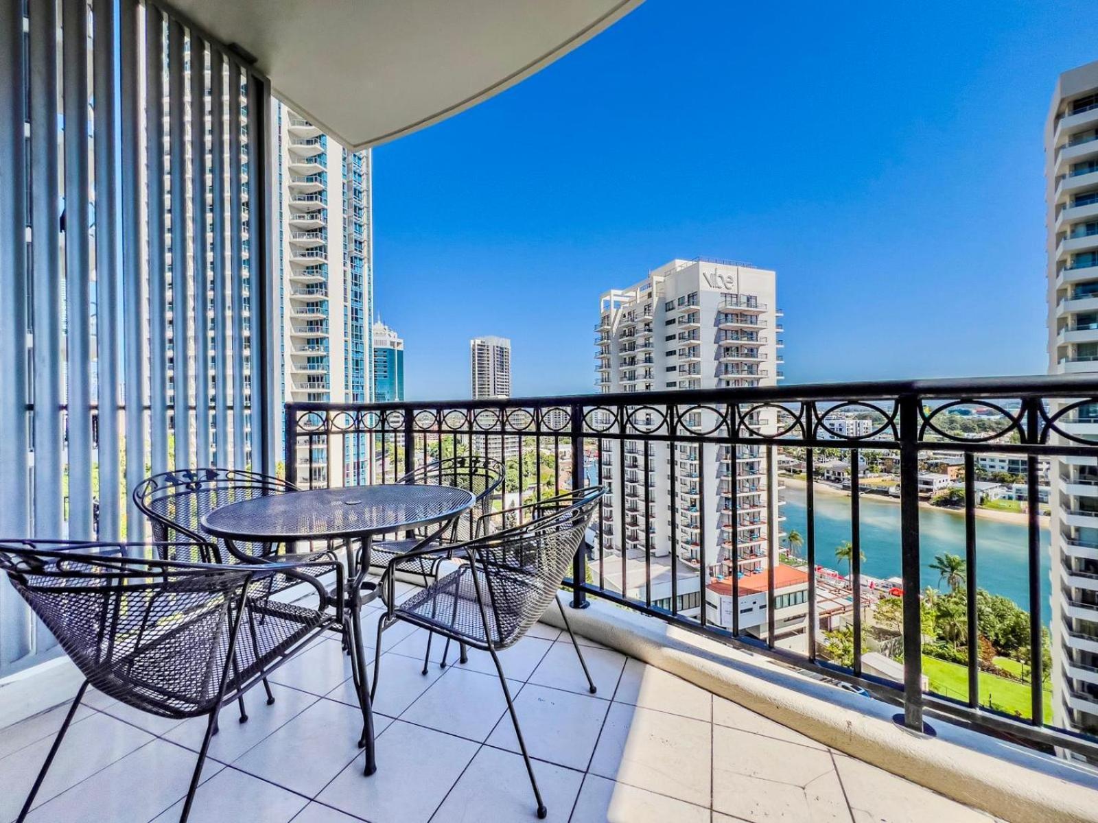 Tropical Luxurious Retreat Gold Coast
