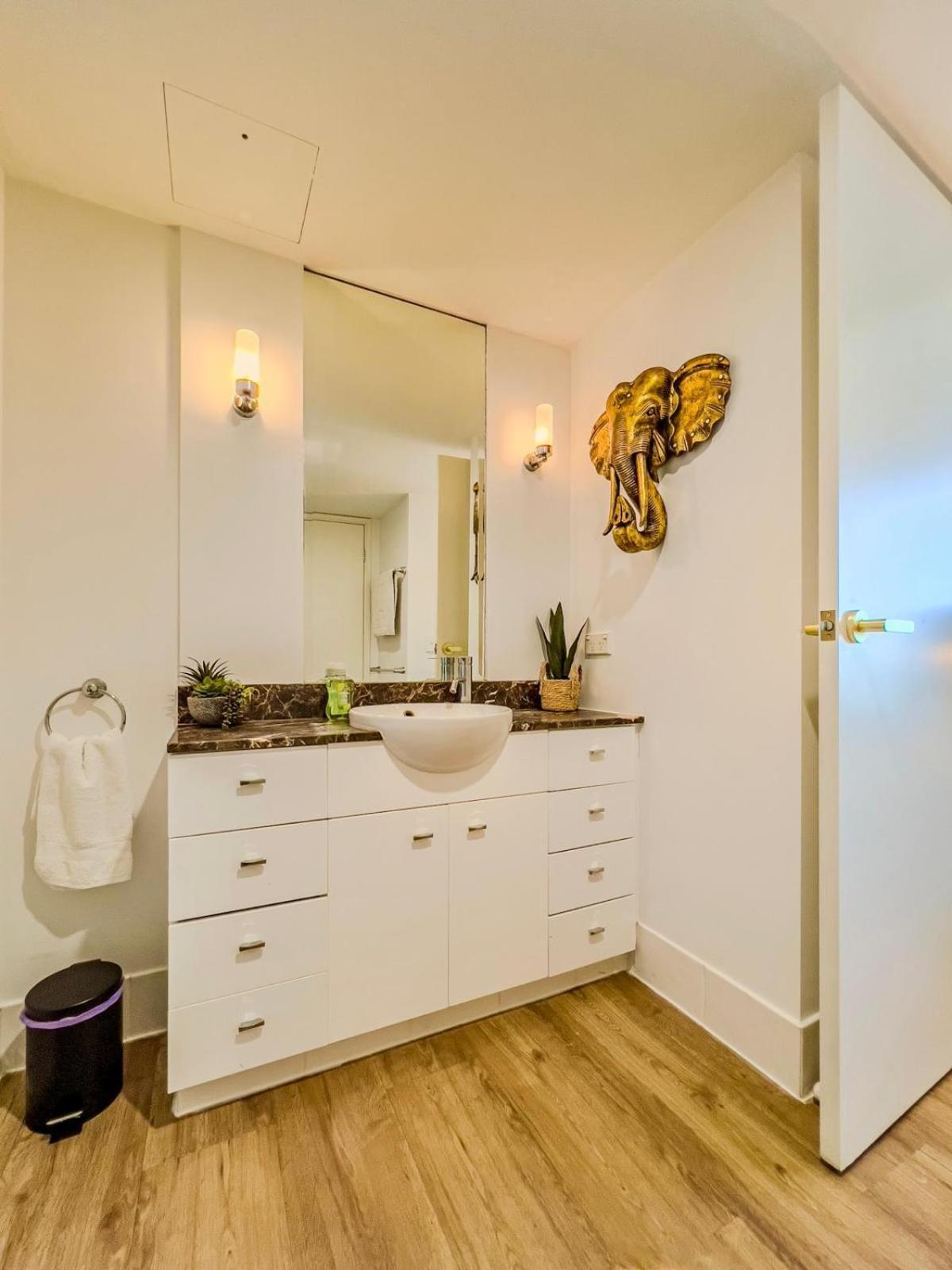 Tropical Luxurious Retreat Apartment *