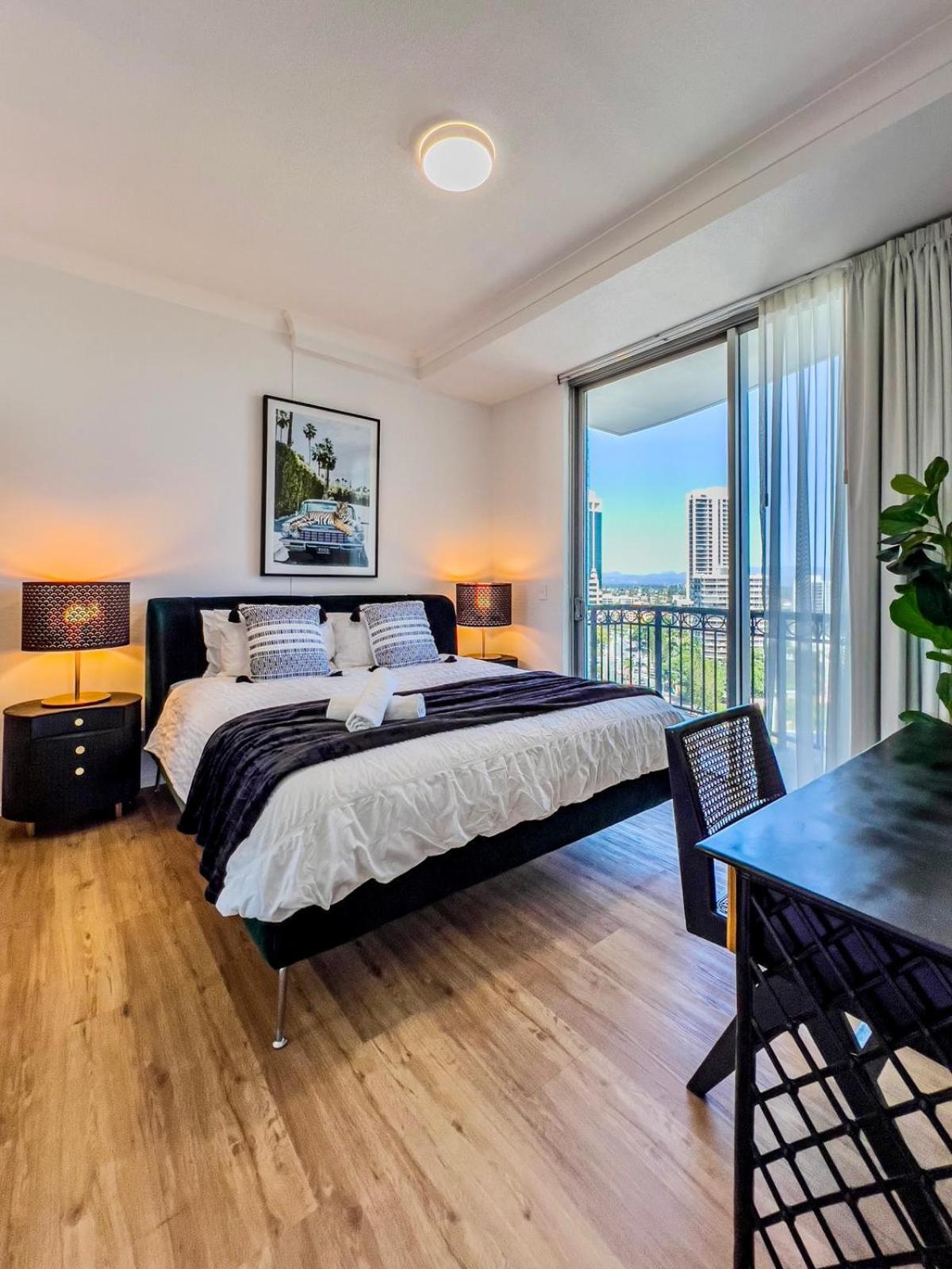 Tropical Luxurious Retreat Apartment Gold Coast