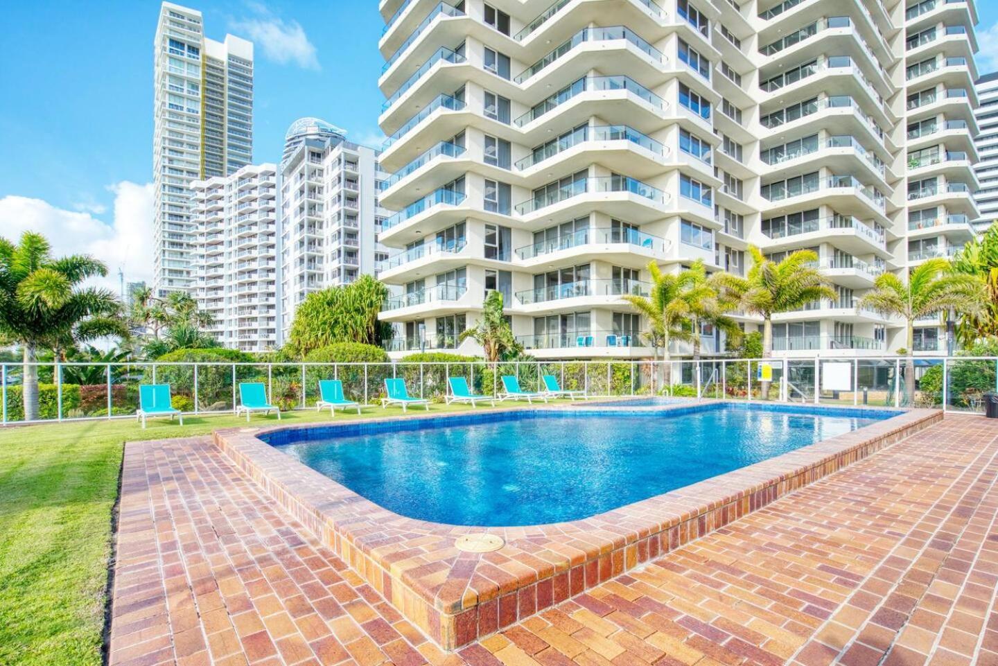 Haven, 25th Floor Beachfront *