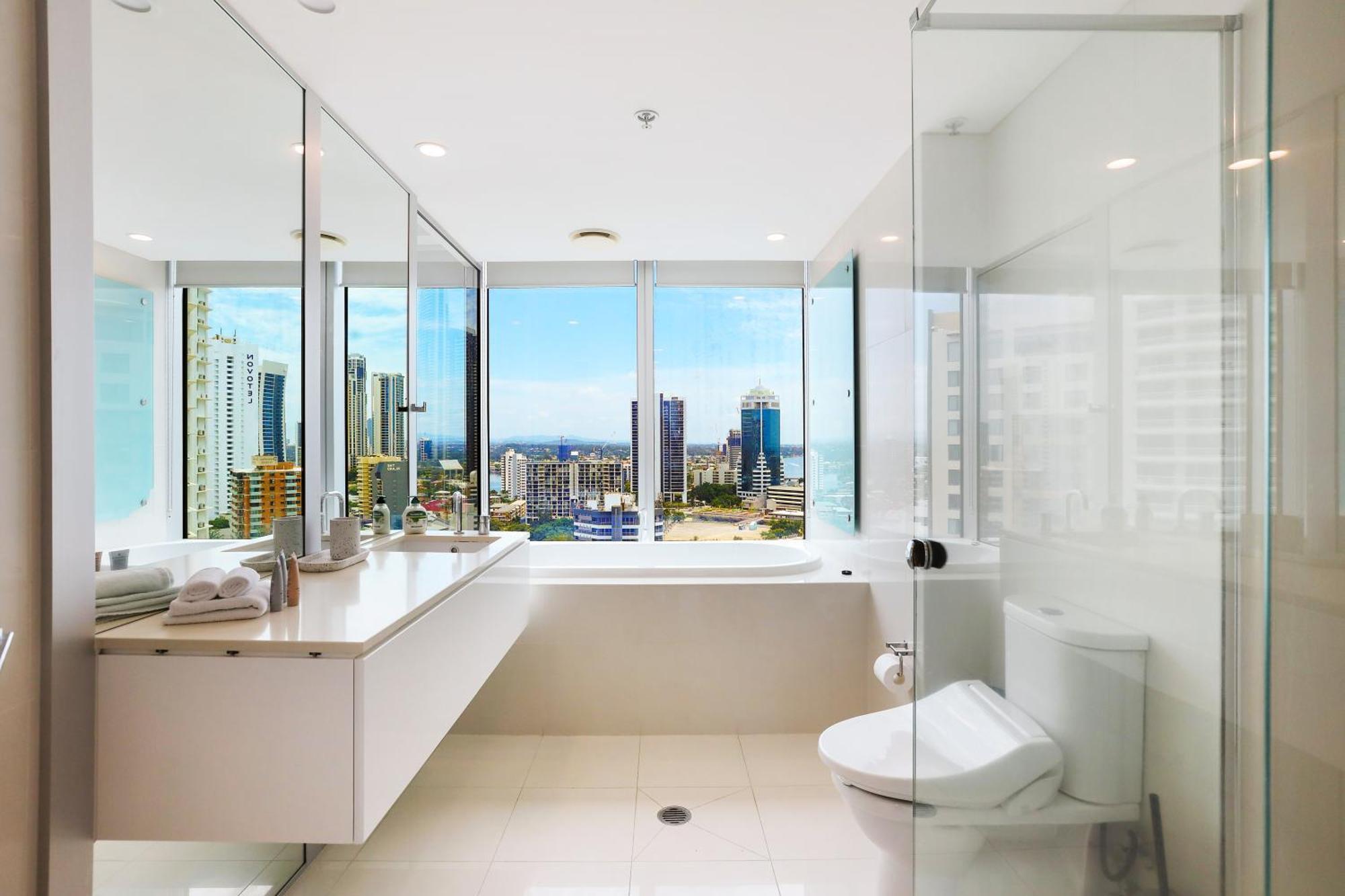 Stylish Q Towers Breathtaking Views Sleeps 6 Gold Coast