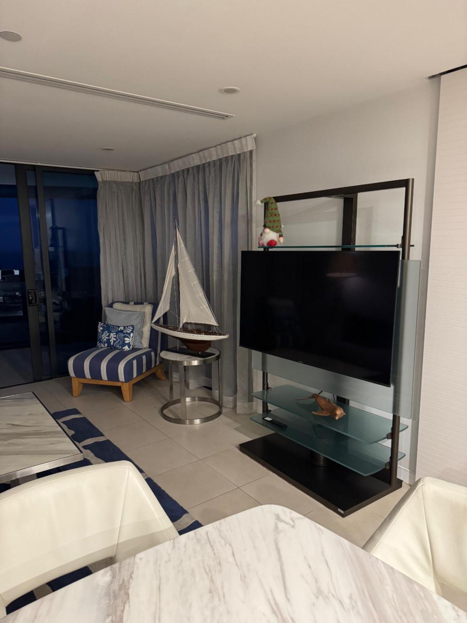 High-end In The Soul Of Surfers Paradise