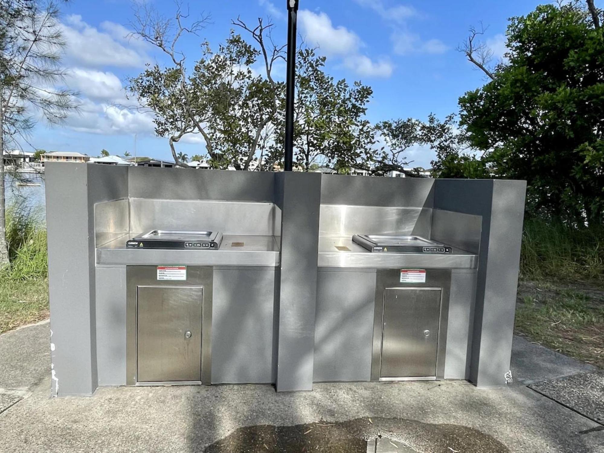 Casa Bella - Paradise, 3 Bedroom, Guest House, Gold Coast