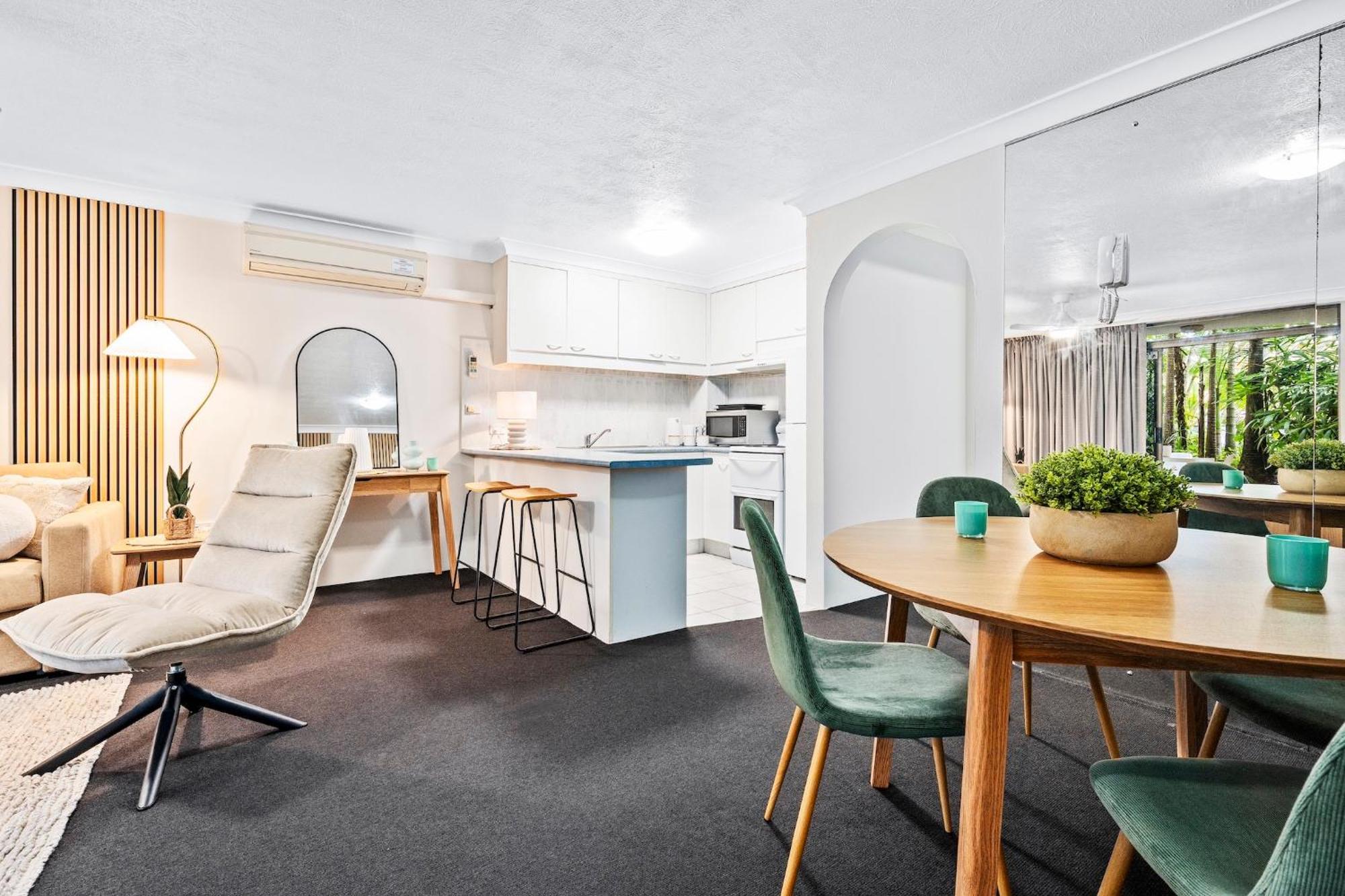 Surfers Paradise Coastal Dream Apartment Gold Coast
