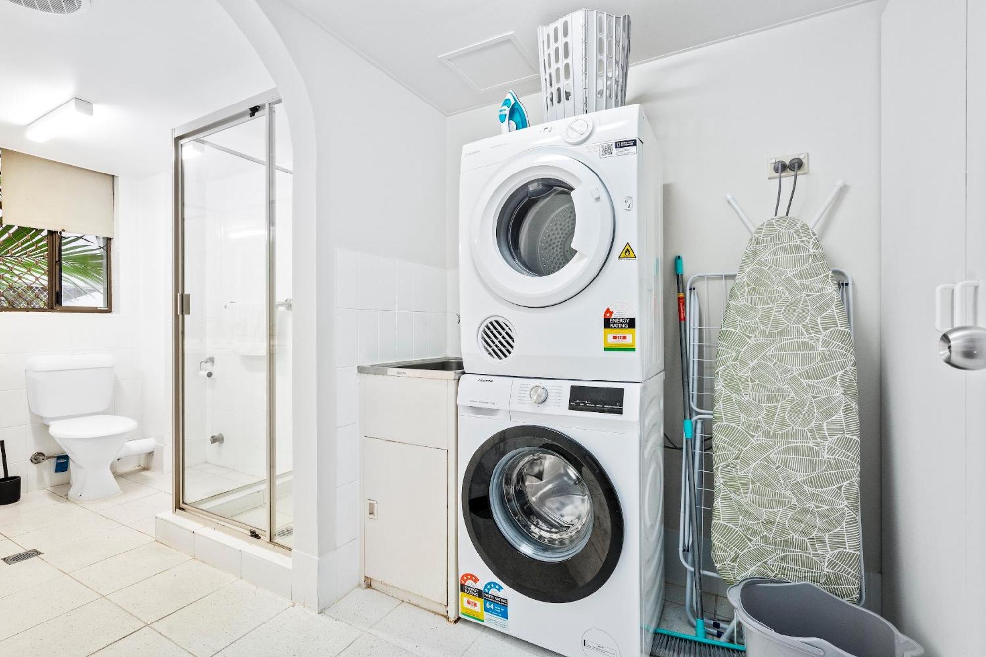Surfers Paradise Coastal Dream Apartment