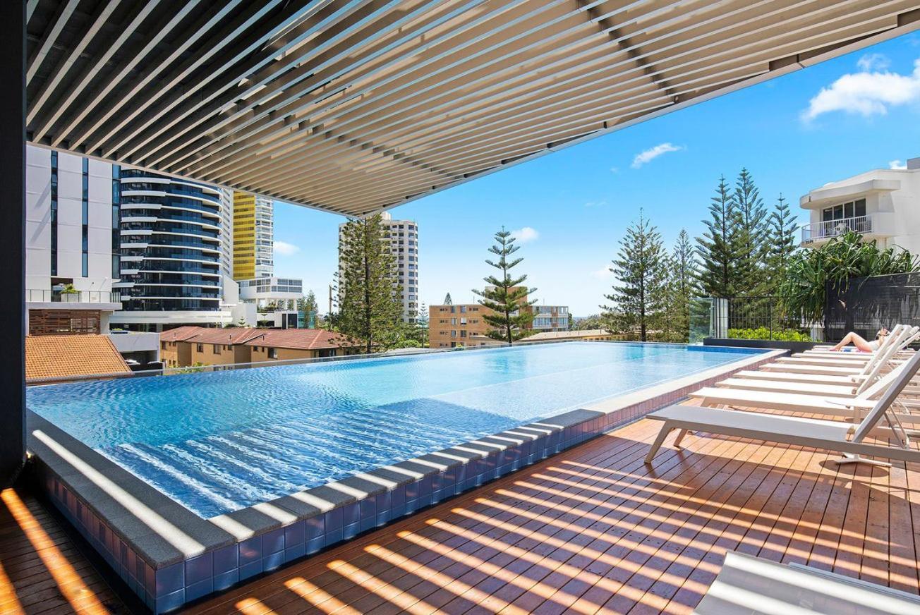 2 Bedroom Ocean-viewing