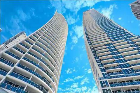 Lvl 39 - Panoramic Hilton Living With Ocean Views * Gold Coast