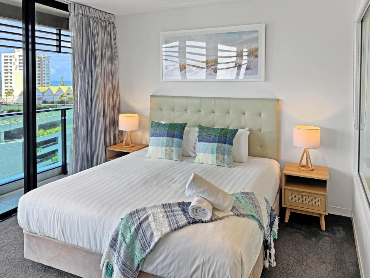 Perfect Beachside Getaway Oracle Tower 2, 8th Floor Apartment *