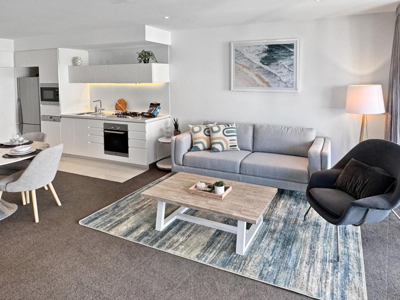 Apartment Perfect Beachside Getaway Oracle Tower 2, 8th Floor *