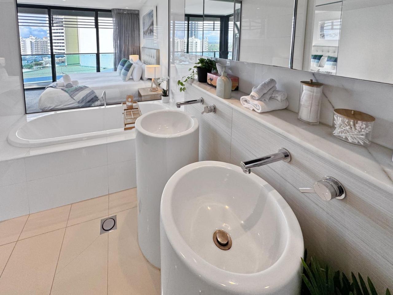 Perfect Beachside Getaway Oracle Tower 2, 8th Floor Apartment Gold Coast