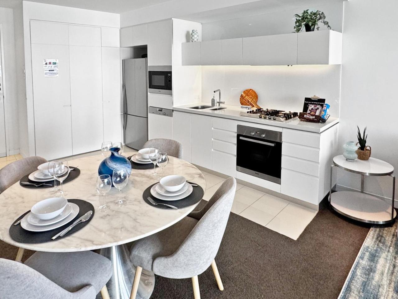 Perfect Beachside Getaway Oracle Tower 2, 8th Floor