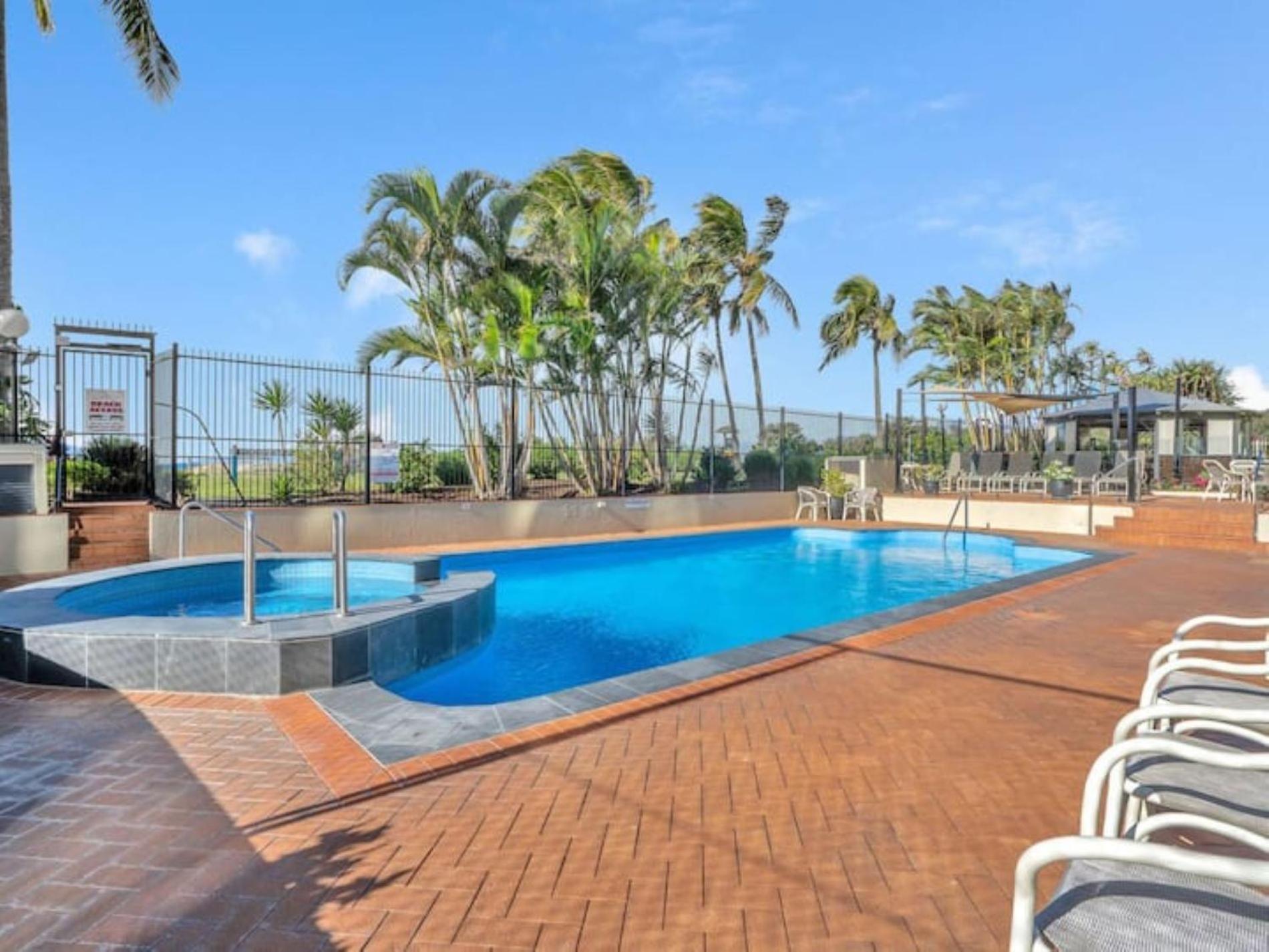 Apartment Ocean Front Escape On Palm Gold Coast