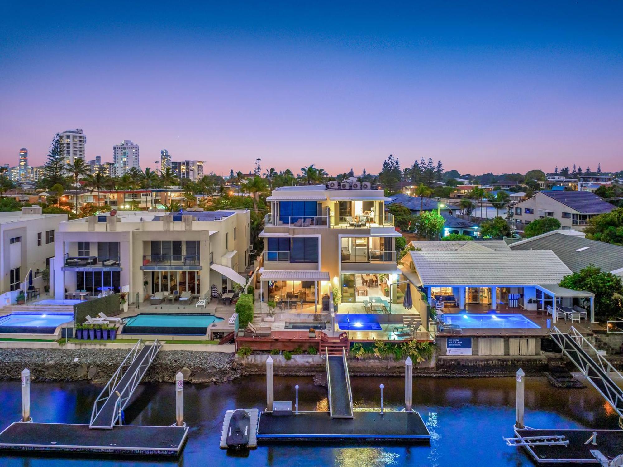 3 M Luxury Waterfront In Paradise Pets Welcome *