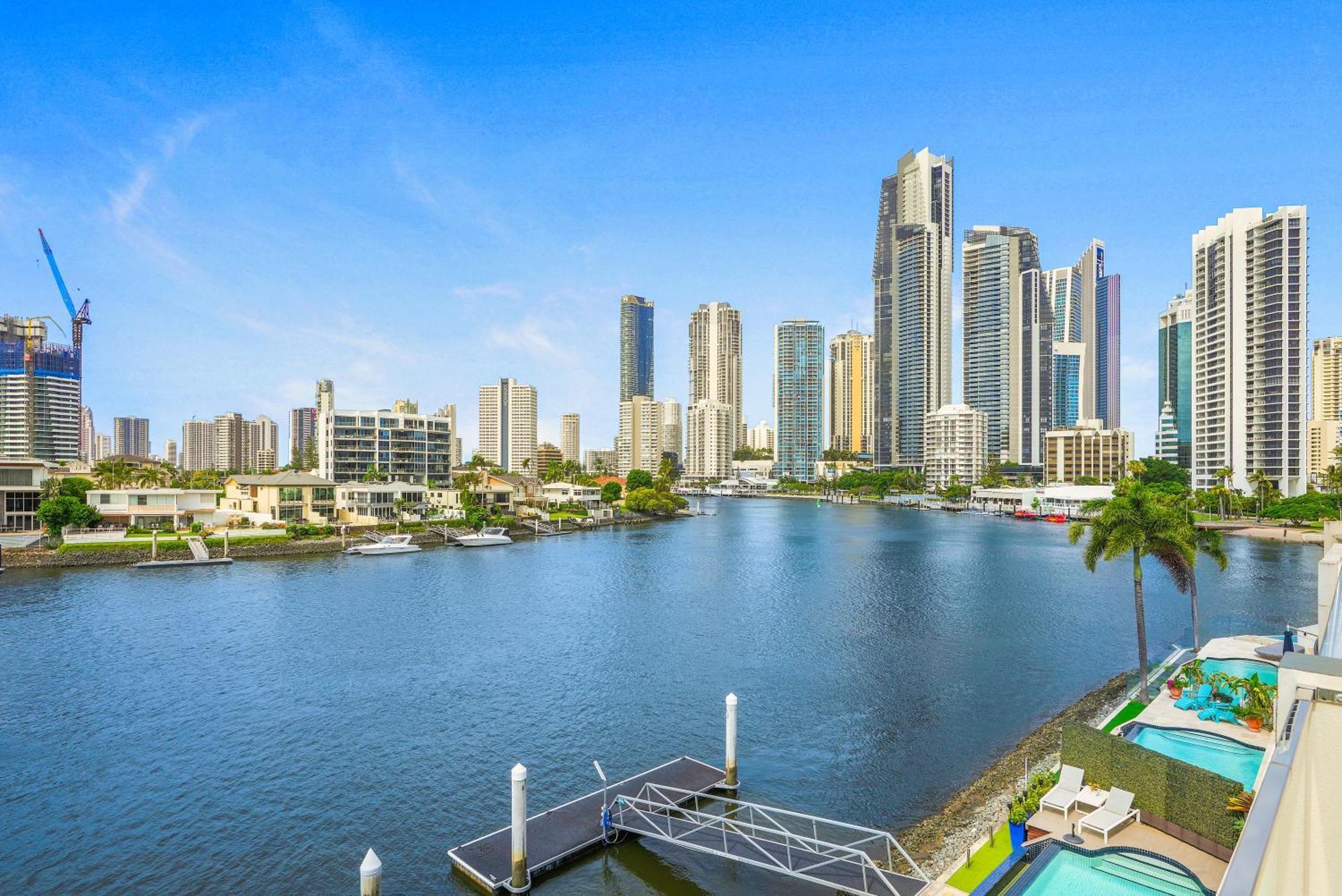 Villa 3 M Luxury Waterfront In Paradise Pets Welcome Gold Coast