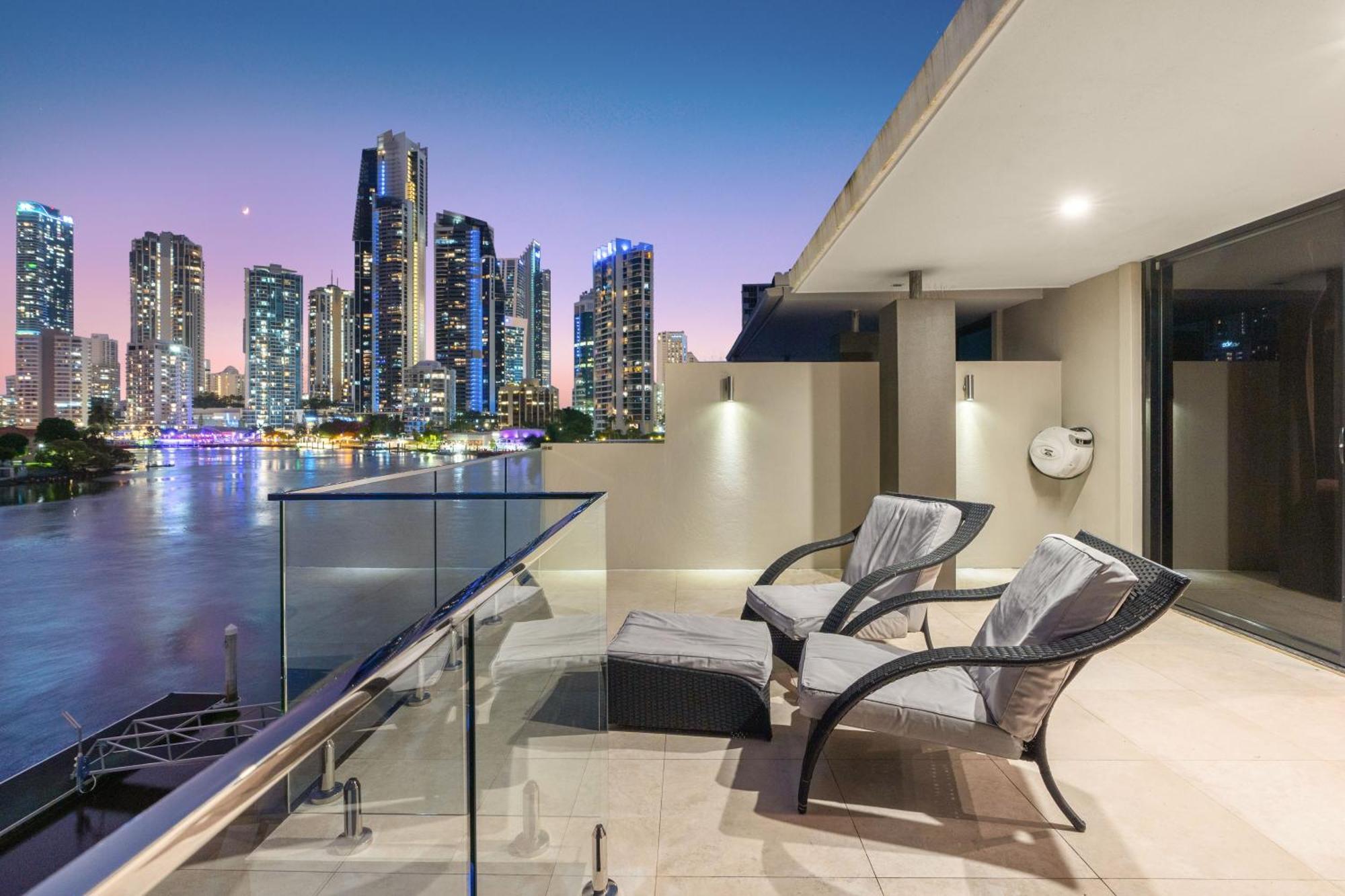 3 M Luxury Waterfront In Paradise Pets Welcome