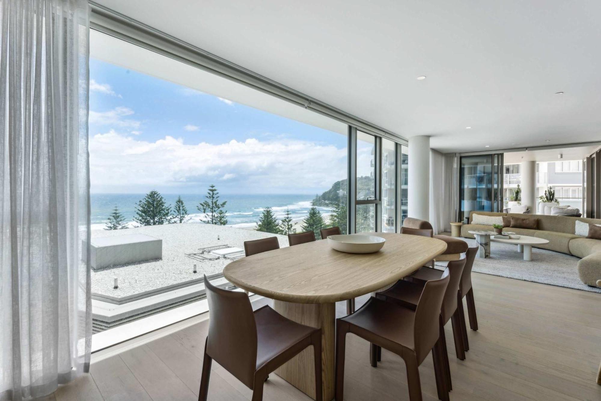 Picasso By Khove * Gold Coast