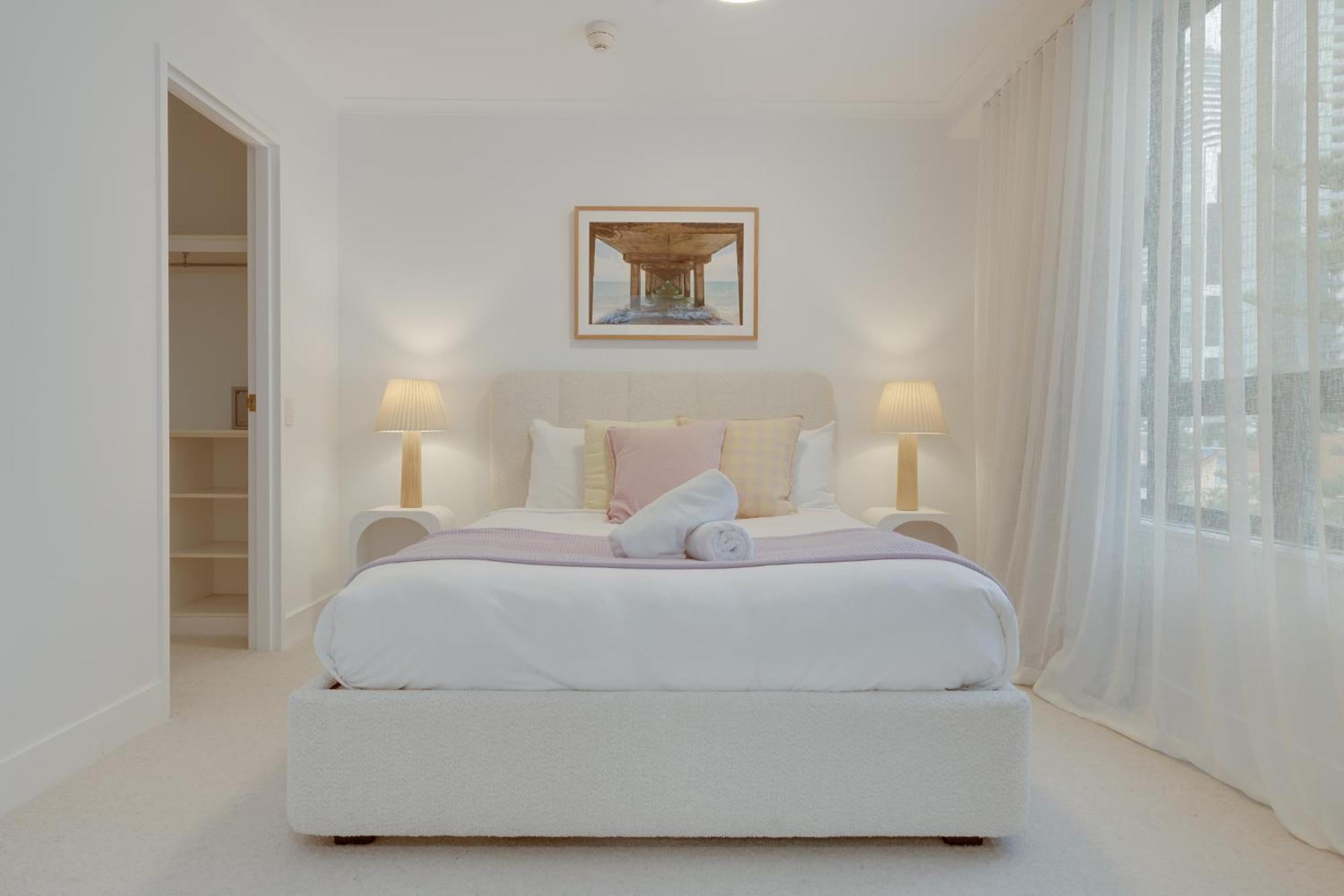 Luxurious 1-bedroom Retreat In Heart Of Broadbeach Apartment Gold Coast