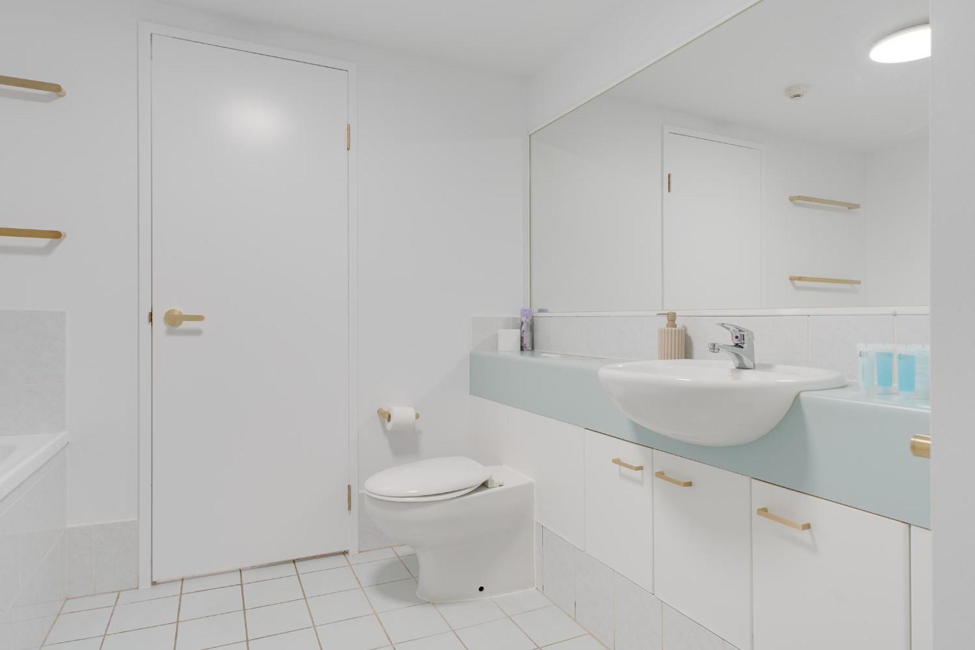 Luxurious 1-bedroom Retreat In Heart Of Broadbeach * Gold Coast