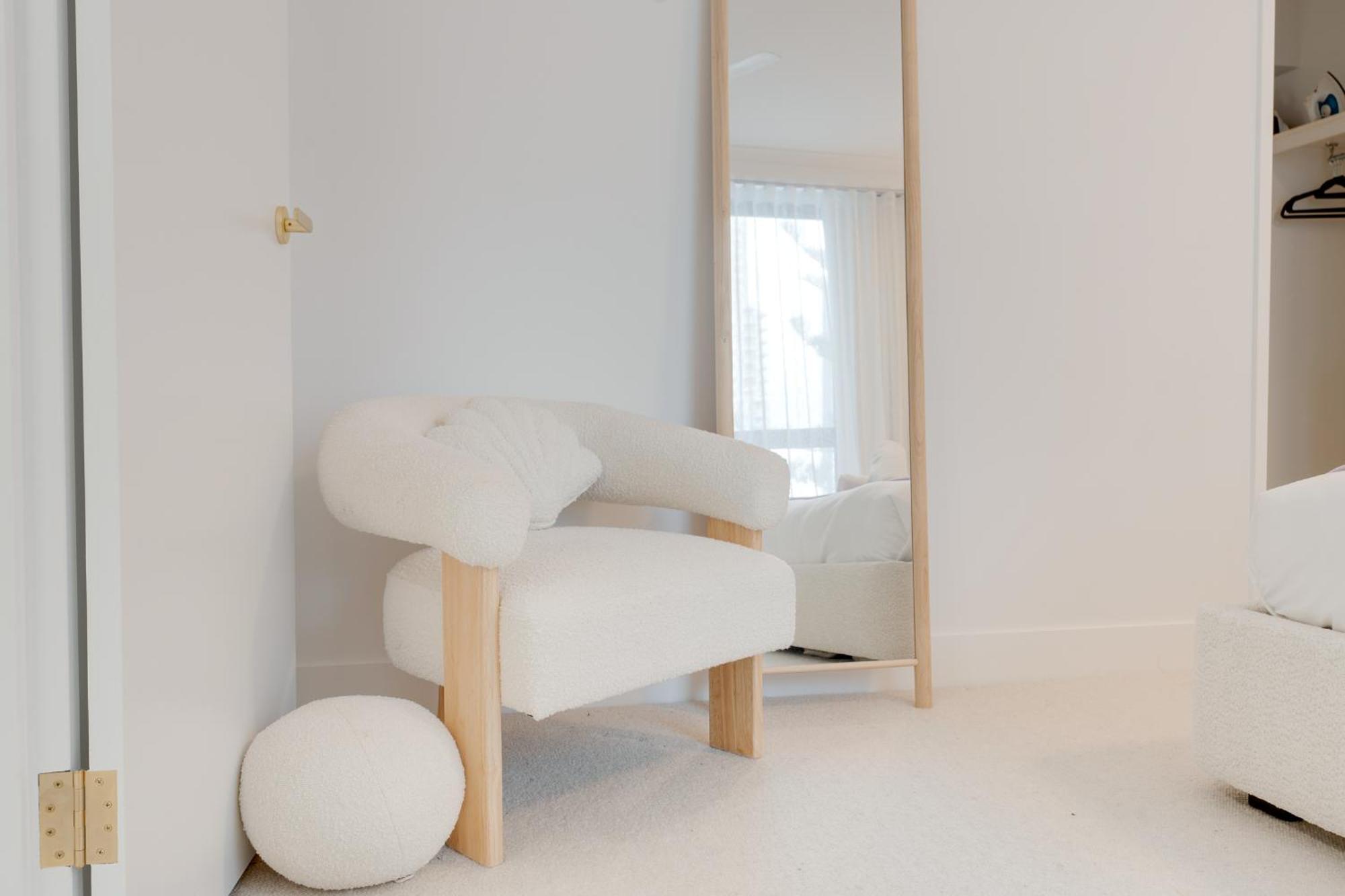 Apartment Luxurious 1-bedroom Retreat In Heart Of Broadbeach *