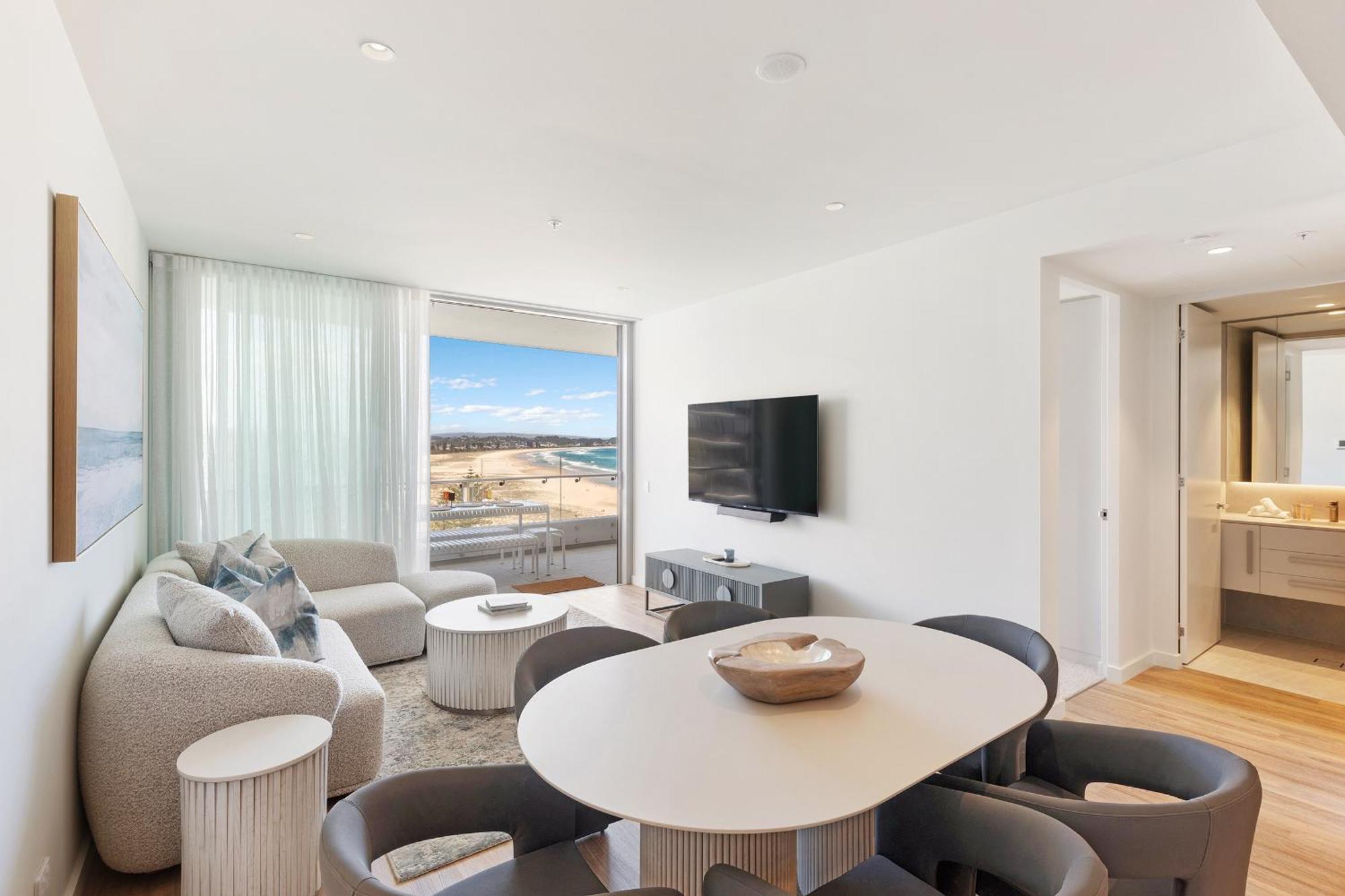 Oceanview 2br 2ba In The Miles Residences Kirra