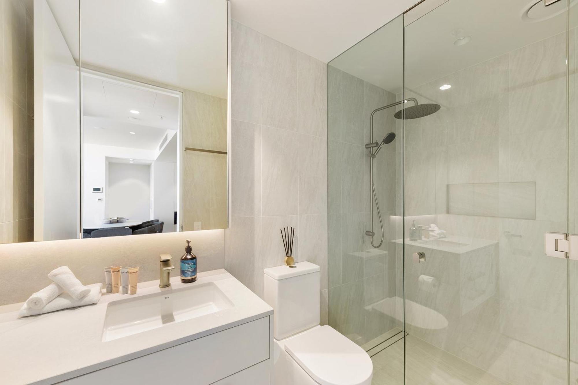 Oceanview 2br 2ba In The Miles Residences Kirra Apartment Gold Coast