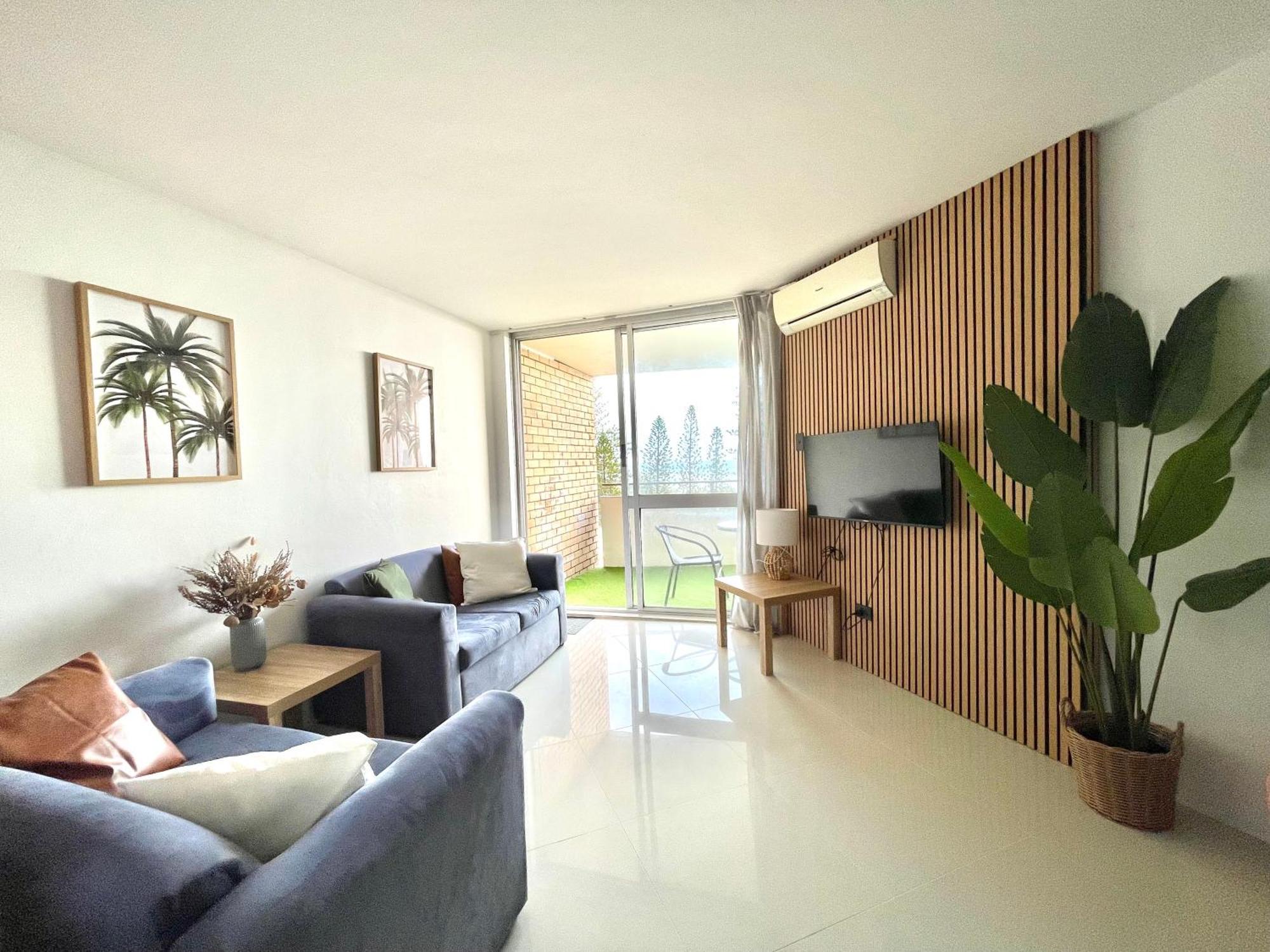 Apartment Surfers Beachfront Family Retreat Gold Coast