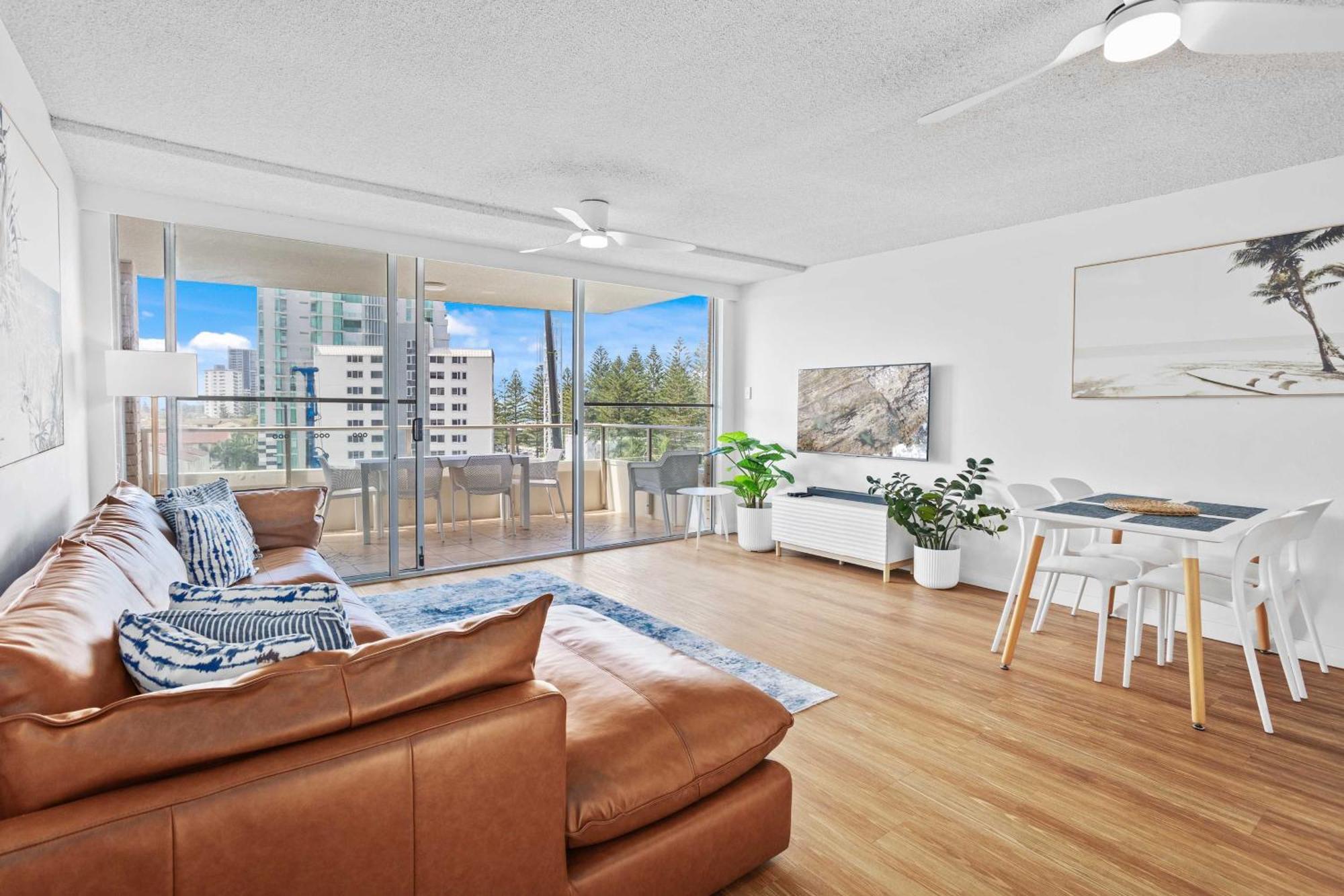 Escape On The Esplanade Gold Coast
