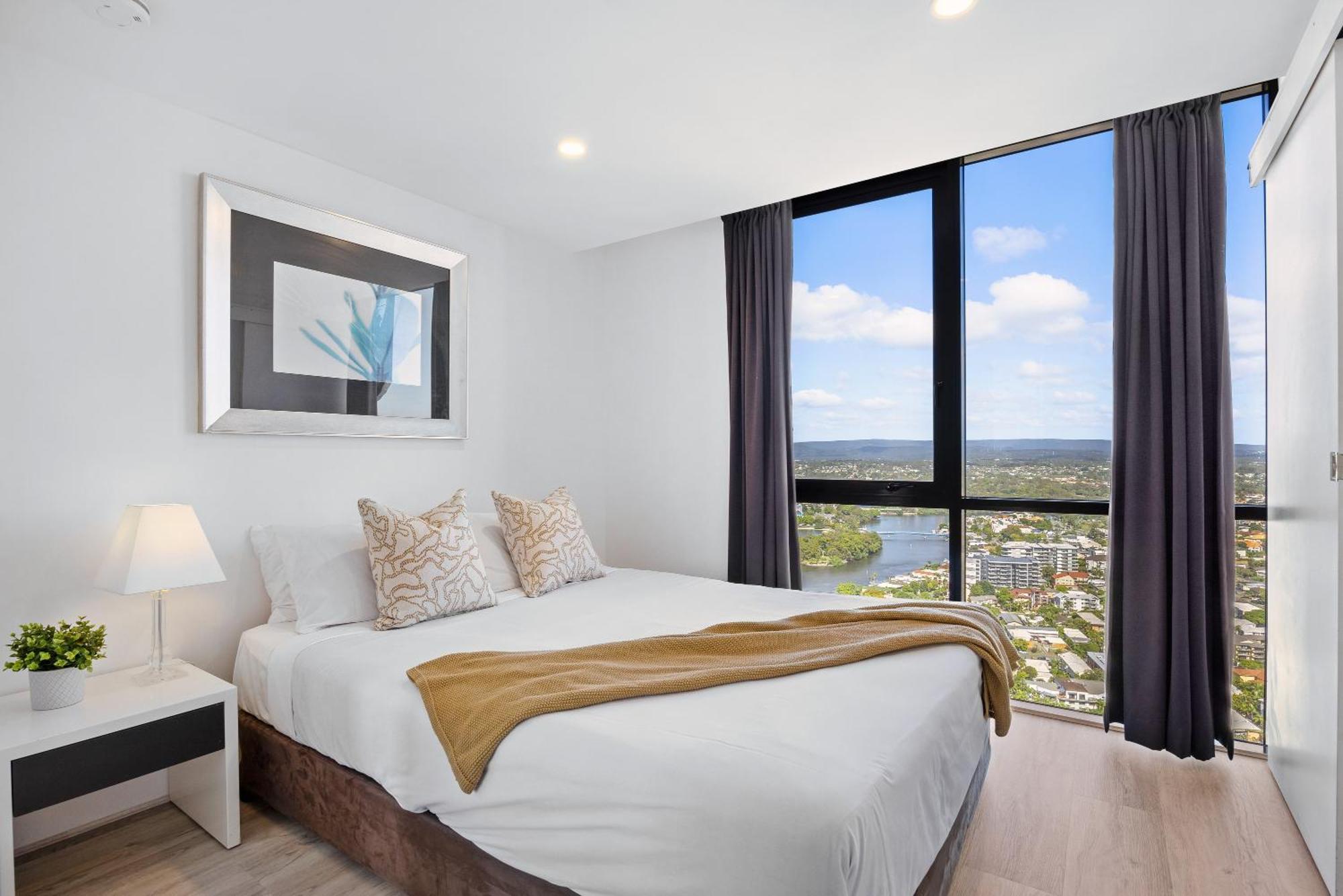 Aparthotel Circle On Cavill 4*