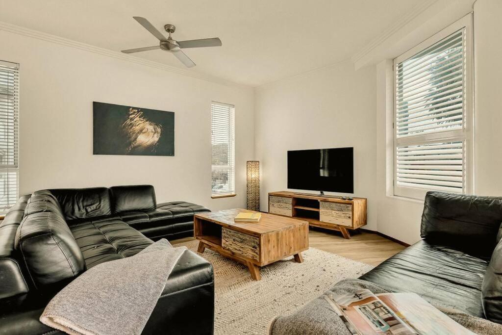 Waves 203 On Currumbin Apartment