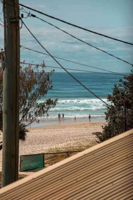 White Dolphin, Unit 7 * Gold Coast