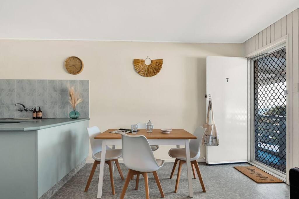 White Dolphin, Unit 7 Apartment