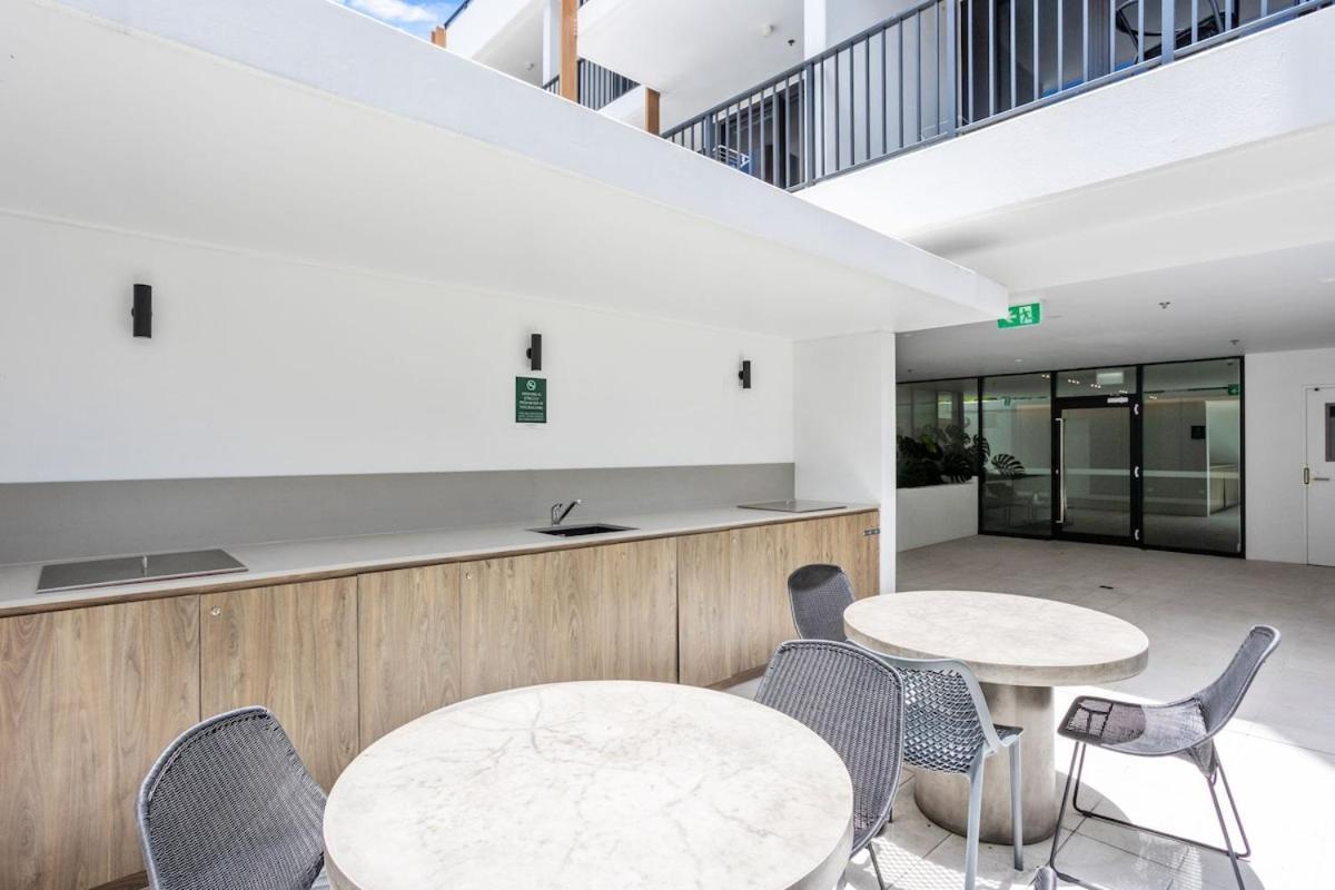 Apartment Waterfront Escape At Essentia Gold Coast
