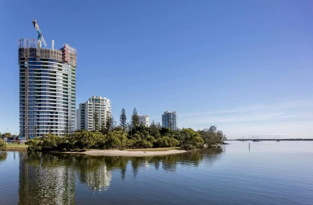 Luxe On The Broadwater Apartment Gold Coast
