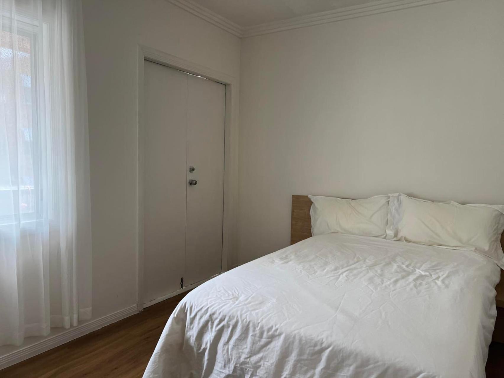 Guest house Cozy 2-bedroom Unit ,5 Minutes Walk To Miami Gold Coast