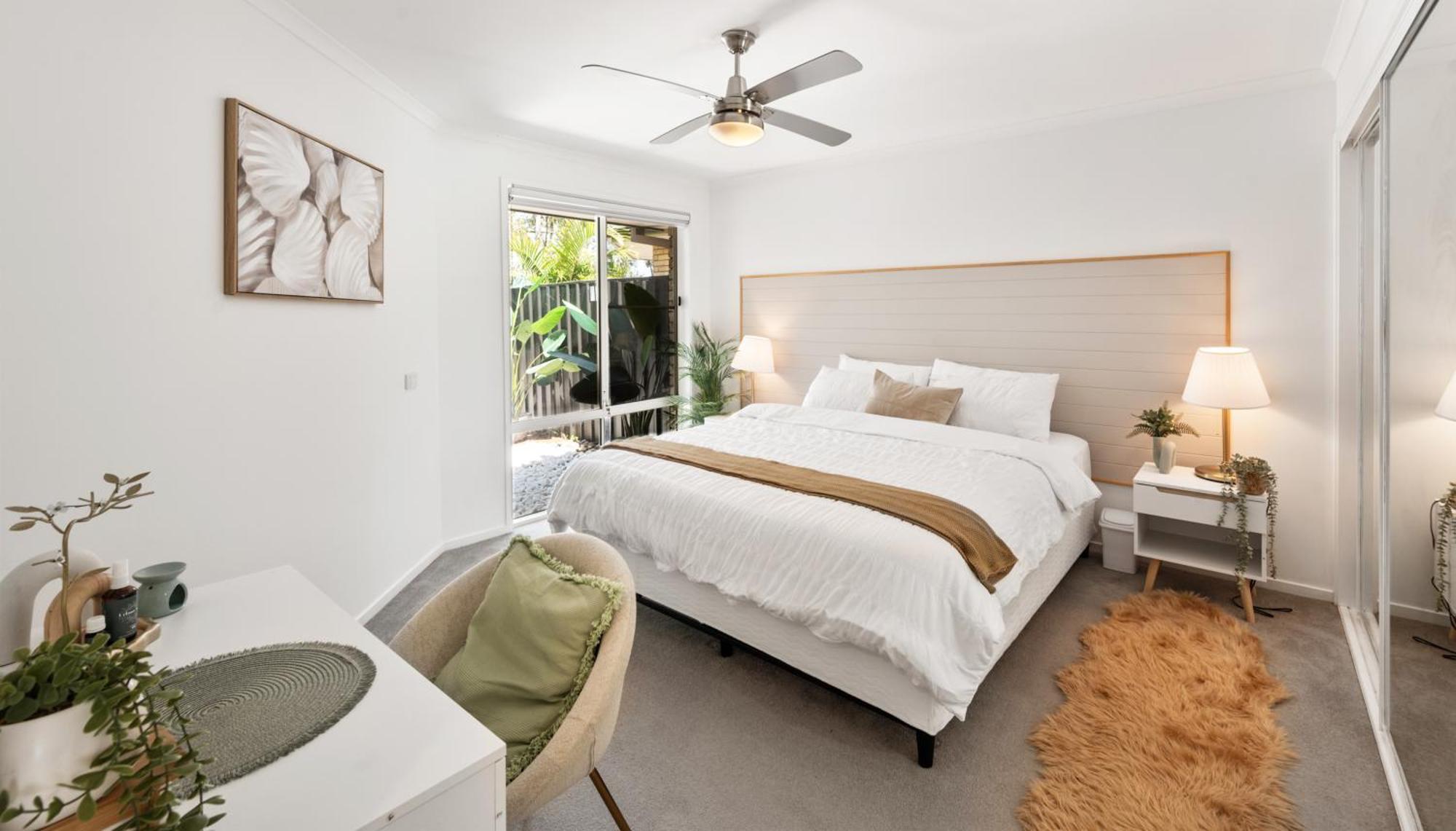 4br Coomera Views! Prime Near Beaches