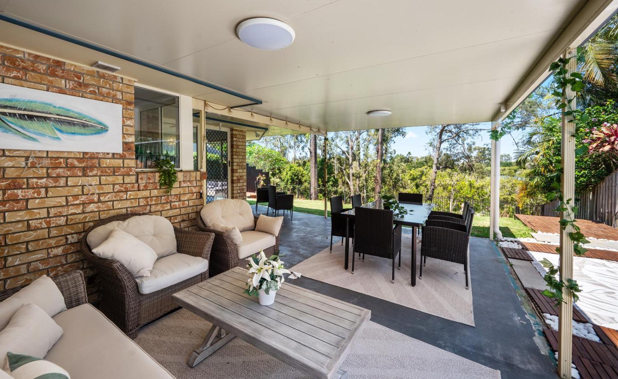 4br Coomera Views! Prime Near Beaches Gold Coast