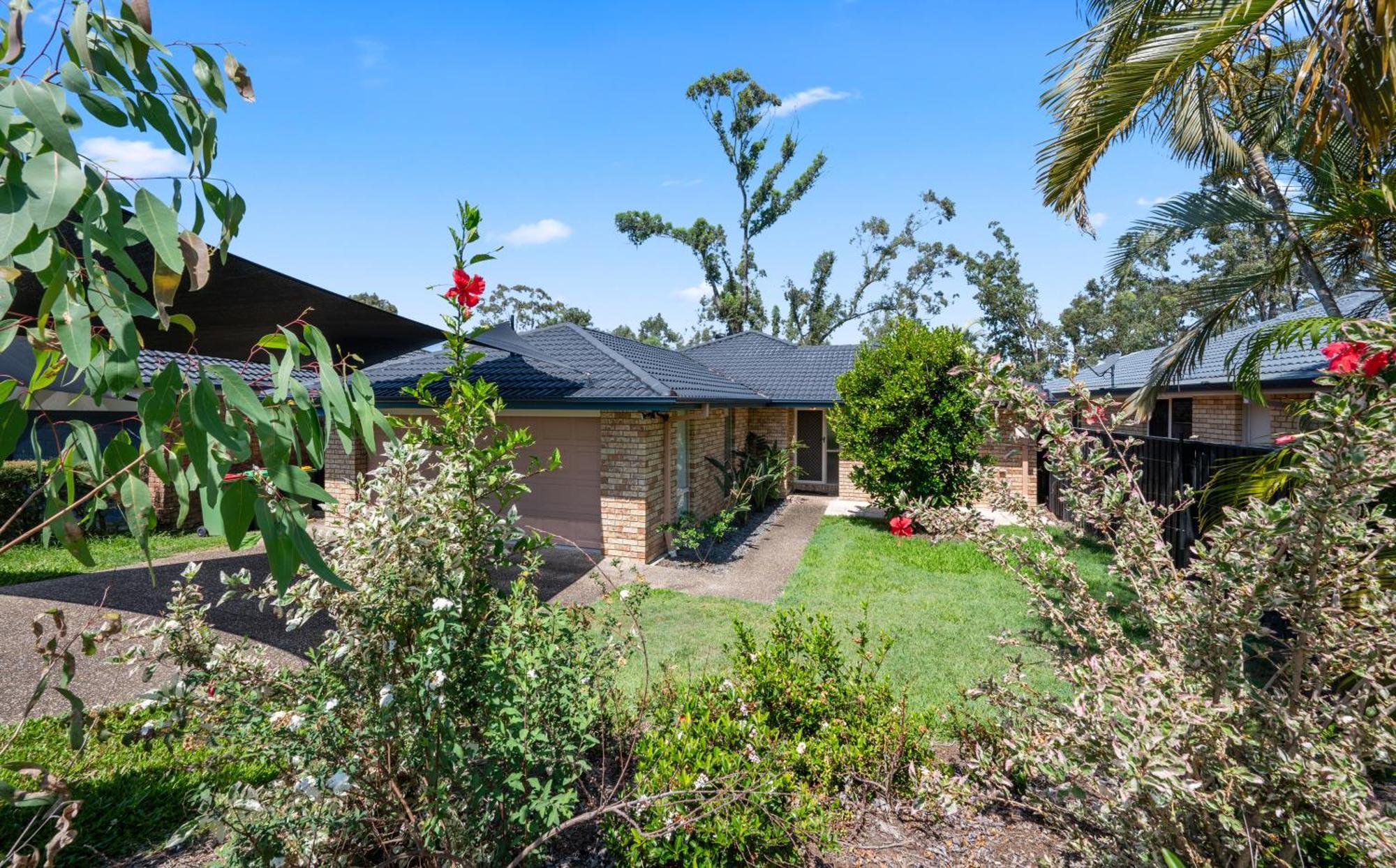 Holiday home 4br Coomera Views! Prime Near Beaches Gold Coast
