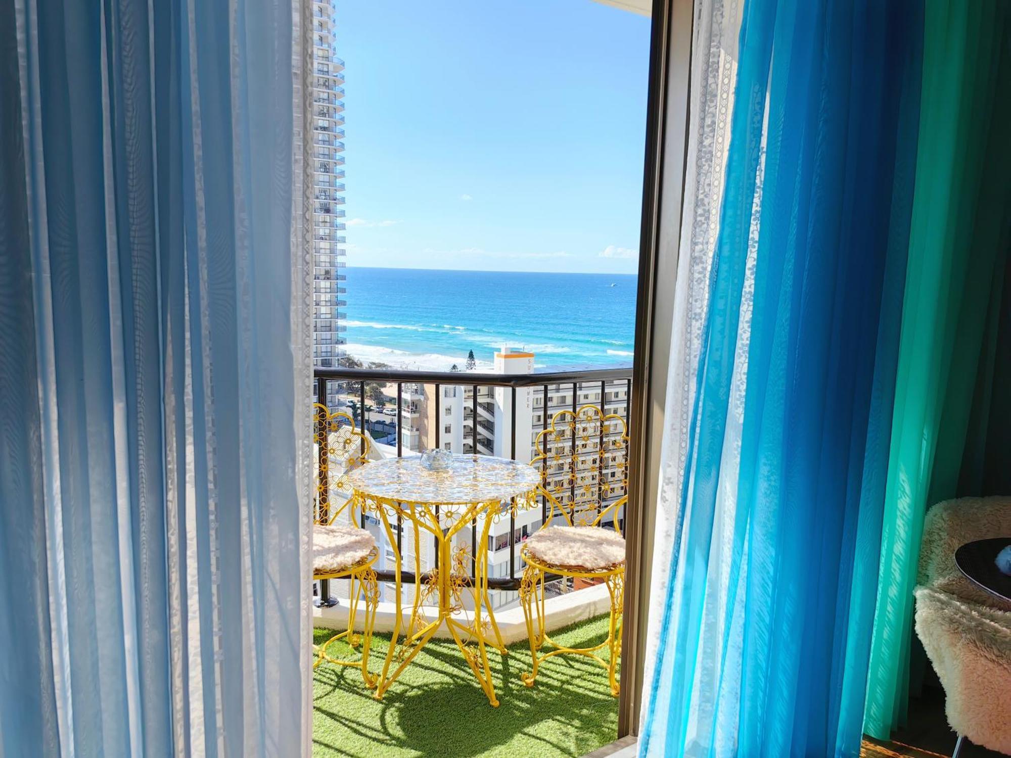 Luxury Escape! Amazing Ocean View Location Get To Everything Apartment Gold Coast